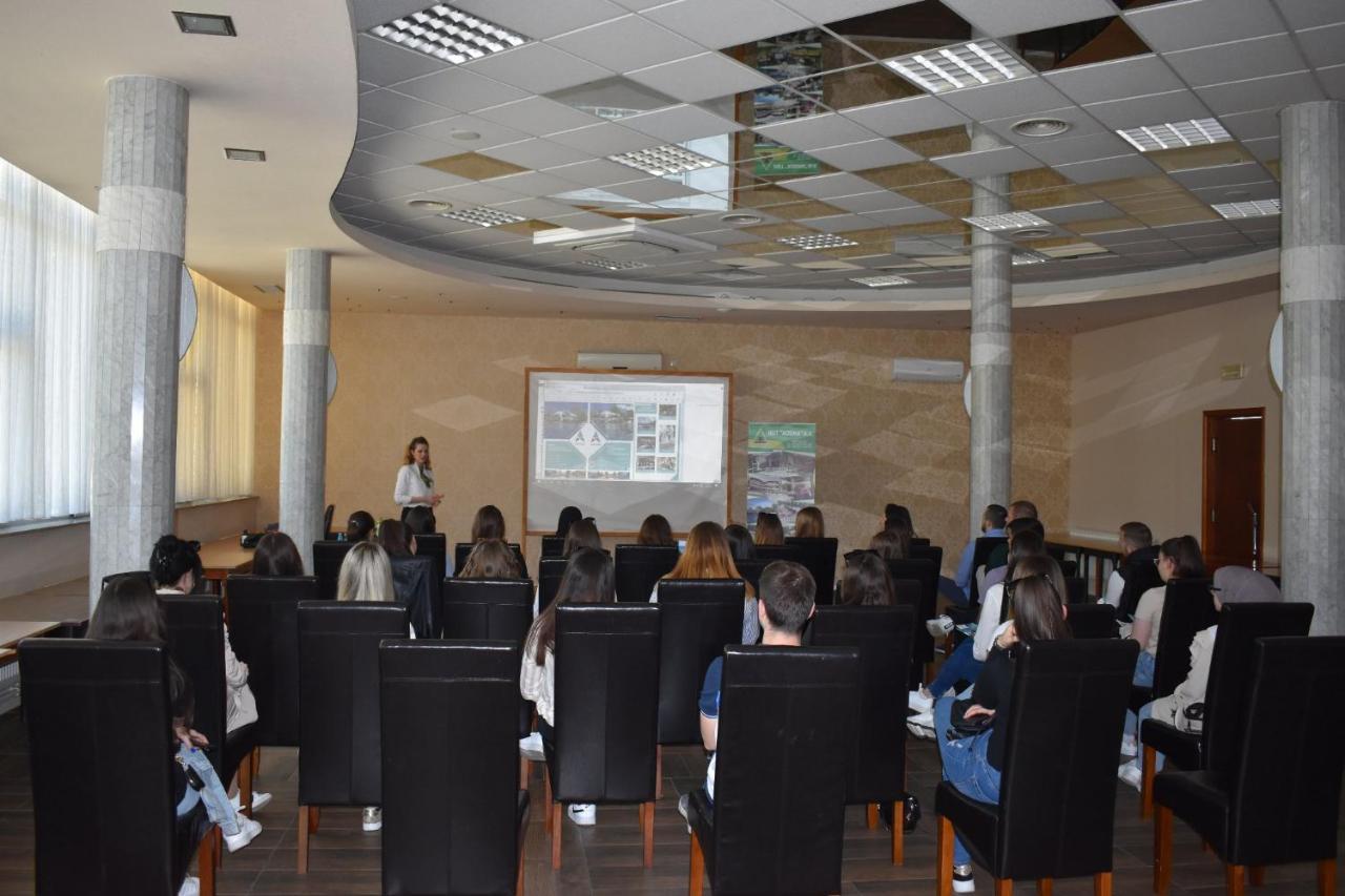 Park Hotel Bihać Екстериор снимка