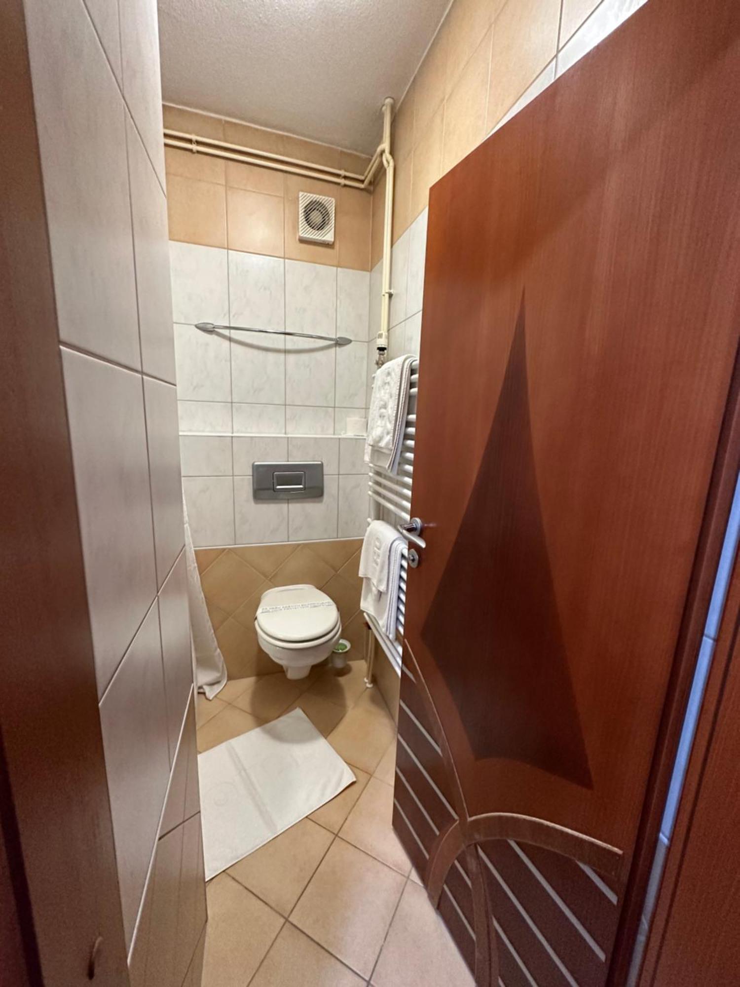 Park Hotel Bihać Екстериор снимка