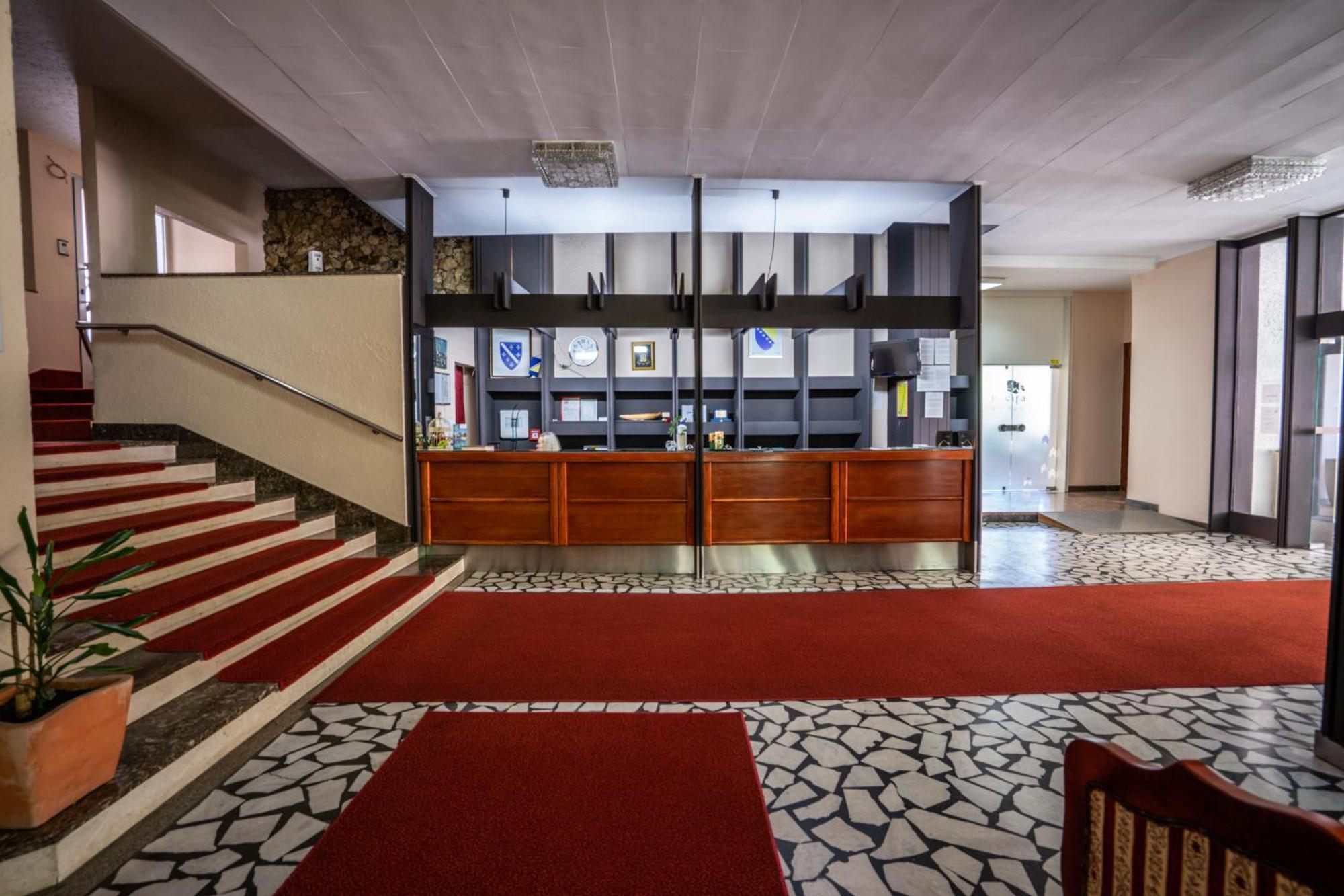 Park Hotel Bihać Екстериор снимка