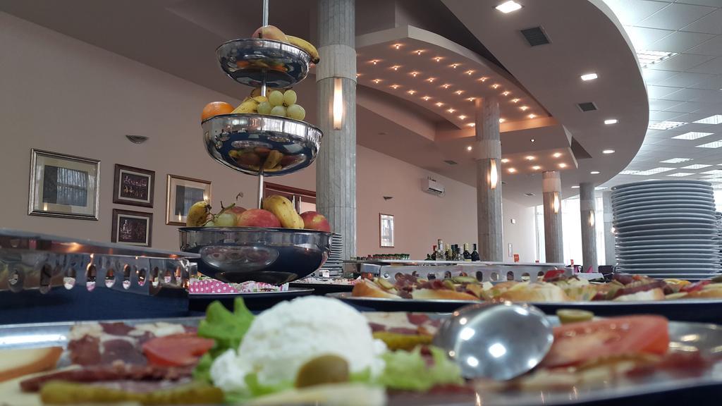 Park Hotel Bihać Екстериор снимка